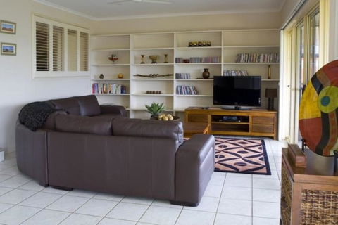 Casa Al Lago - Tourism Canberra 4