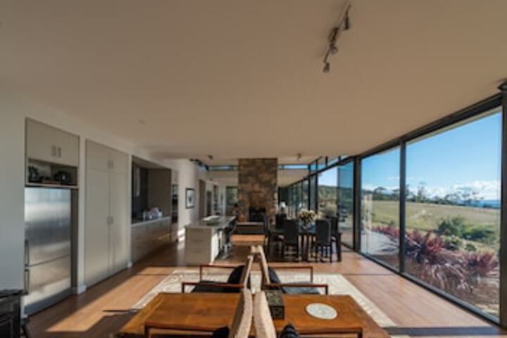 Rocky Hills TAS Tourism Canberra