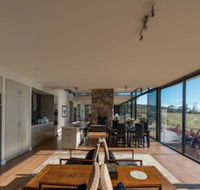 Dragonfly Lodge - Tourism Canberra