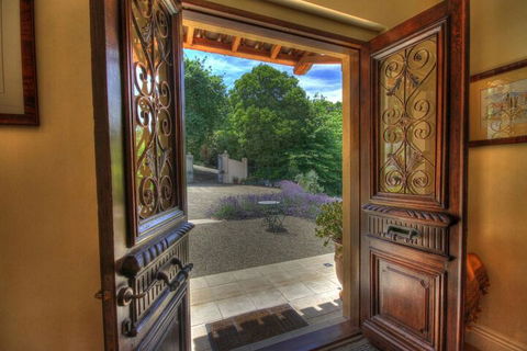 Casa Valeri - Tourism Canberra 4