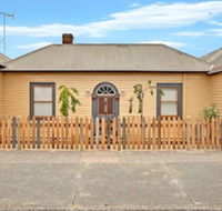 Robinson Cottage - Tourism Canberra