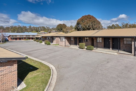 Olde Tudor Hotel - Tourism Canberra 2
