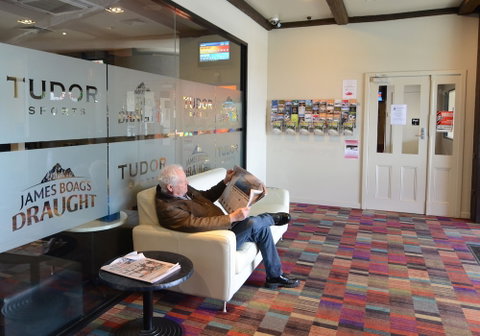 Olde Tudor Hotel - Tourism Canberra 6