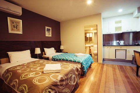 YTI Garden Hotel - Tourism Canberra 4