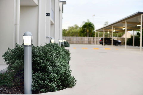Oaks Middlemount Suites - Tourism Canberra 0
