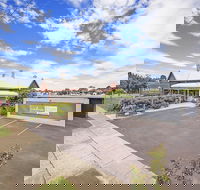 Hamilton Lakeside Motel - Tourism Canberra