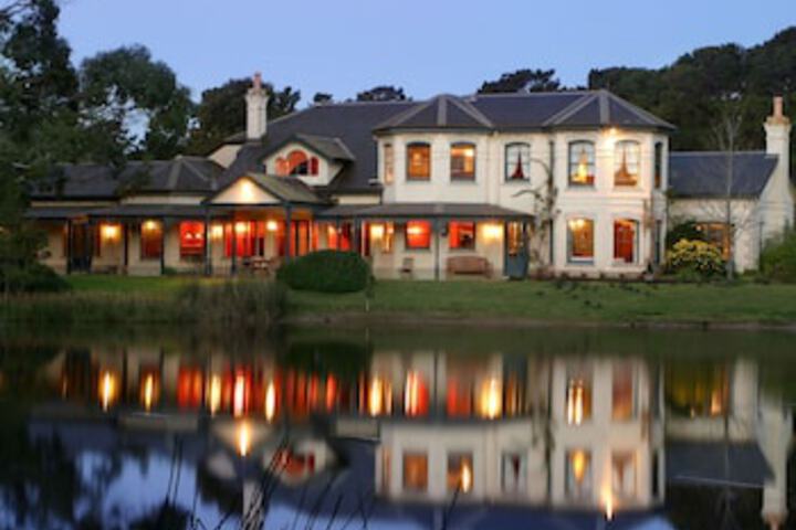  Tourism Canberra