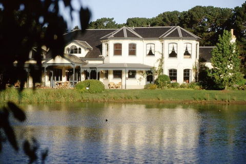 Woodman Estate - Luxury Country House Restaurant & Spa - Tourism Canberra 1