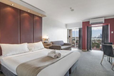 Metro Hotel Perth - Tourism Canberra 0