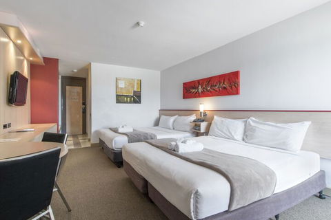 Metro Hotel Perth - Tourism Canberra 5