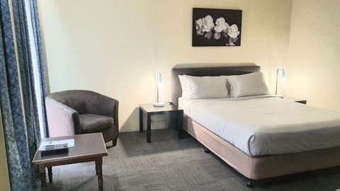 Hotel Cavalier - Tourism Canberra 4