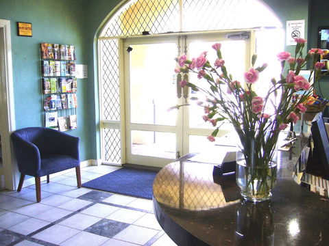 Hotel Cavalier - Tourism Canberra 3