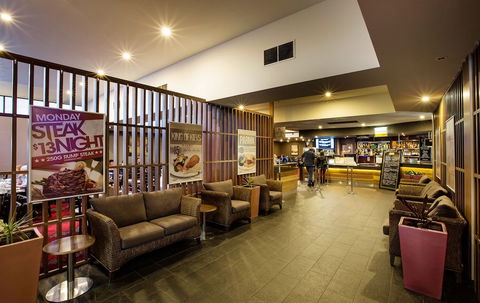 Nightcap At Keysborough Hotel - Tourism Canberra 6