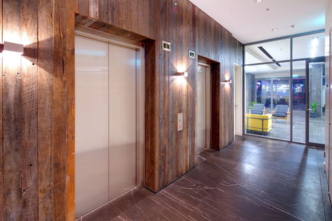 Zara Tower Hotel - Tourism Canberra 1