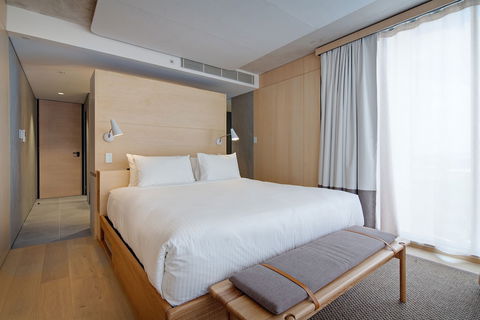 Zara Tower Hotel - Tourism Canberra 6