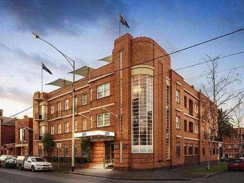 Quest East Melbourne - Tourism Canberra 0