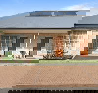 Coopers Colonial Motel - Tourism Canberra