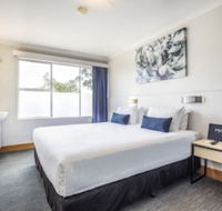 Nightcap at Carlyle Hotel - Tourism Canberra