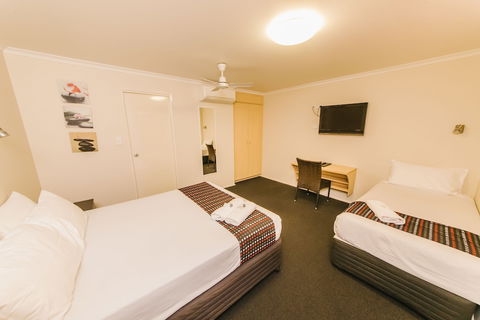 Citywalk Motor Inn - Tourism Canberra 3
