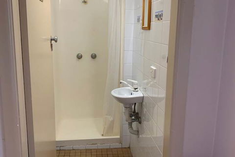 Burwood Bed And Breakfast - Tourism Canberra 5