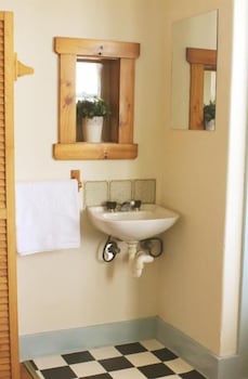 Katoomba Mountain Lodge - Tourism Canberra 4