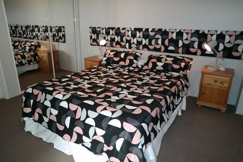 Duke's Apartments - Tourism Canberra 5