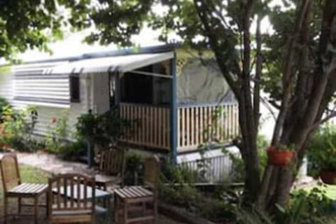 Staple House Bed And Breakfast - Tourism Canberra 1