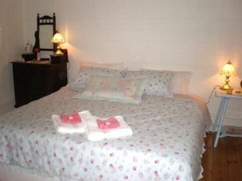 Brown's House Bed And Breakfast - Tourism Canberra 5