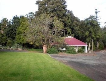 Brown's House Bed And Breakfast - Tourism Canberra 1