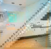 Tuscany Apartments - Tourism Canberra