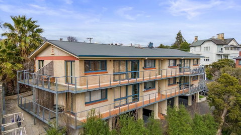 96 On Arthur Apartments - Tourism Canberra 0
