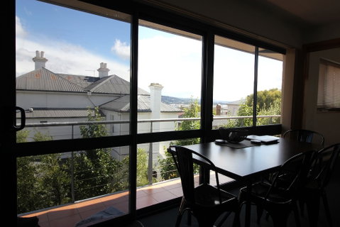 96 On Arthur Apartments - Tourism Canberra 1