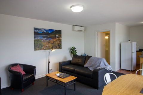 96 On Arthur Apartments - Tourism Canberra 3