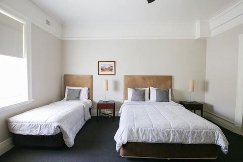 Hotel Gosford - Tourism Canberra 6
