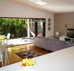 atLIZZIE - Tourism Canberra