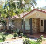FRANGIPANI BEACH HOUSE PET FRIENDLY 22 Belbourie Cres Boomerang Beach - Tourism Canberra