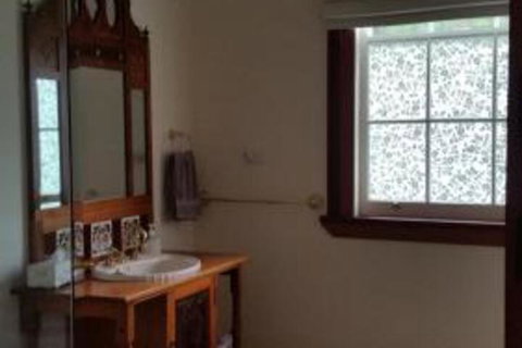 The Old School Bed & Breakfast - Tourism Canberra 4