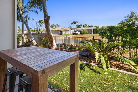 Latitude20 The Dunes - Tourism Canberra 3