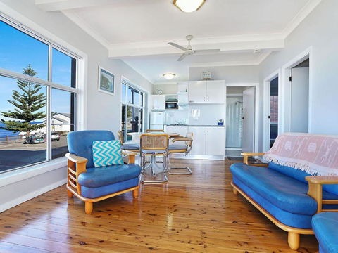 Beachcomer Unit 1 The Entrance NSW - Tourism Canberra 6