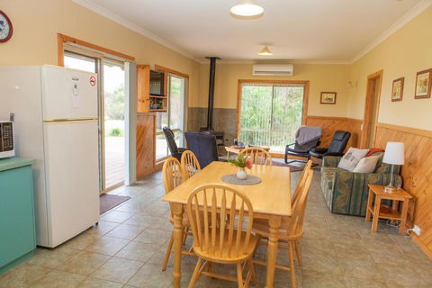 Riverside Retreat Chalets Walpole - Tourism Canberra 3