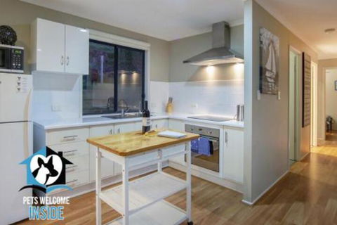 Almost New + Sea & Lake Views - Tourism Canberra 2