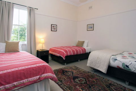 Lone Pine Farmhouse - Tourism Canberra 5