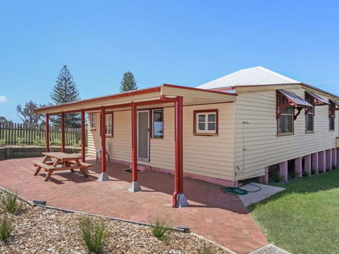 Yamba Pilot Cottage 1 Pets Welcome Close To Beach - Tourism Canberra 4