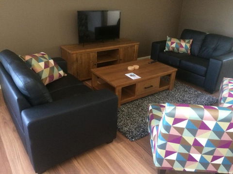 Costa Park Cottage Ena Armidale - Tourism Canberra 5