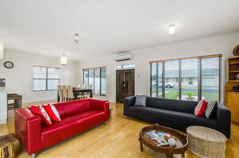 Zaahira House - Tourism Canberra 4