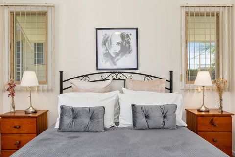 Hastings Cove Apartment - Tourism Canberra 6