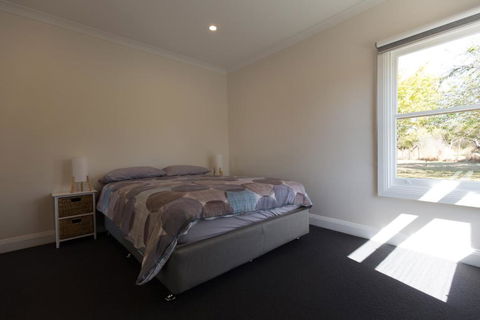 Leichhardt Cottages - Tourism Canberra 2