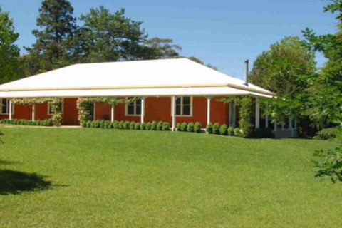 Redhaven House Spacious Quiet & Private - Tourism Canberra 0