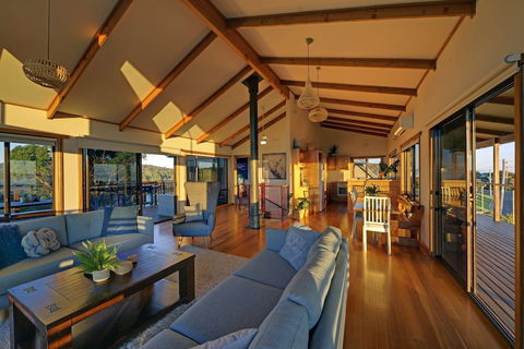 Zenith - Tourism Canberra 3