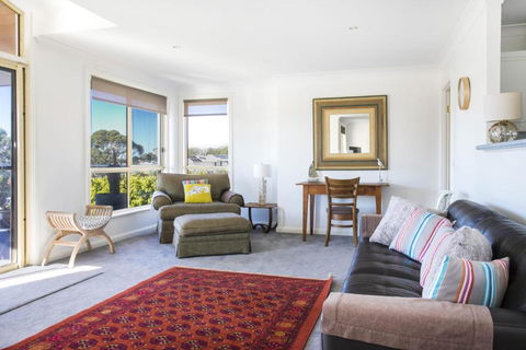 58 Seaview St. Summer Days - Tourism Canberra 3